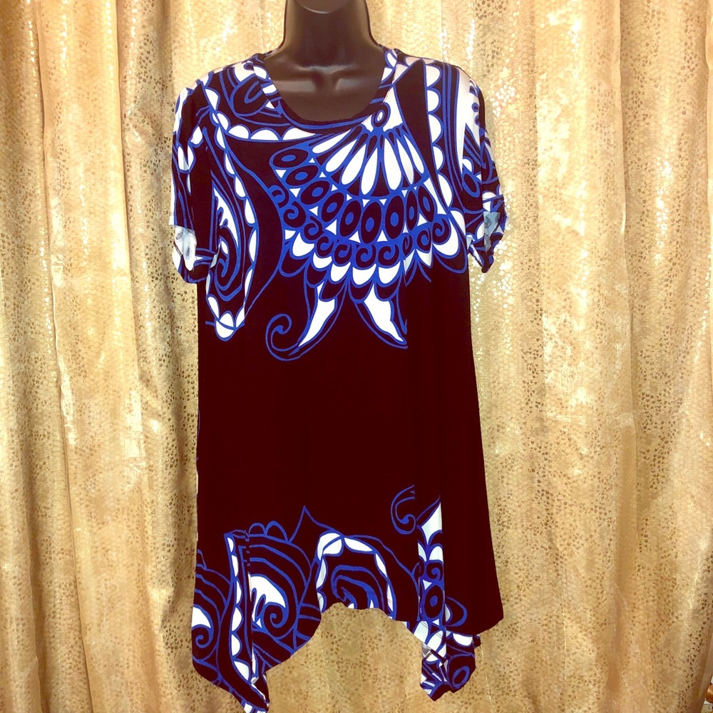 NWT Chelsea And Theodore Sharkbite Top Size M